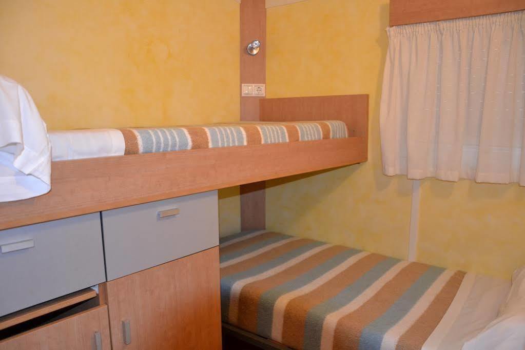 Camping Fuentes Blancas Burgo Eksteriør bilde